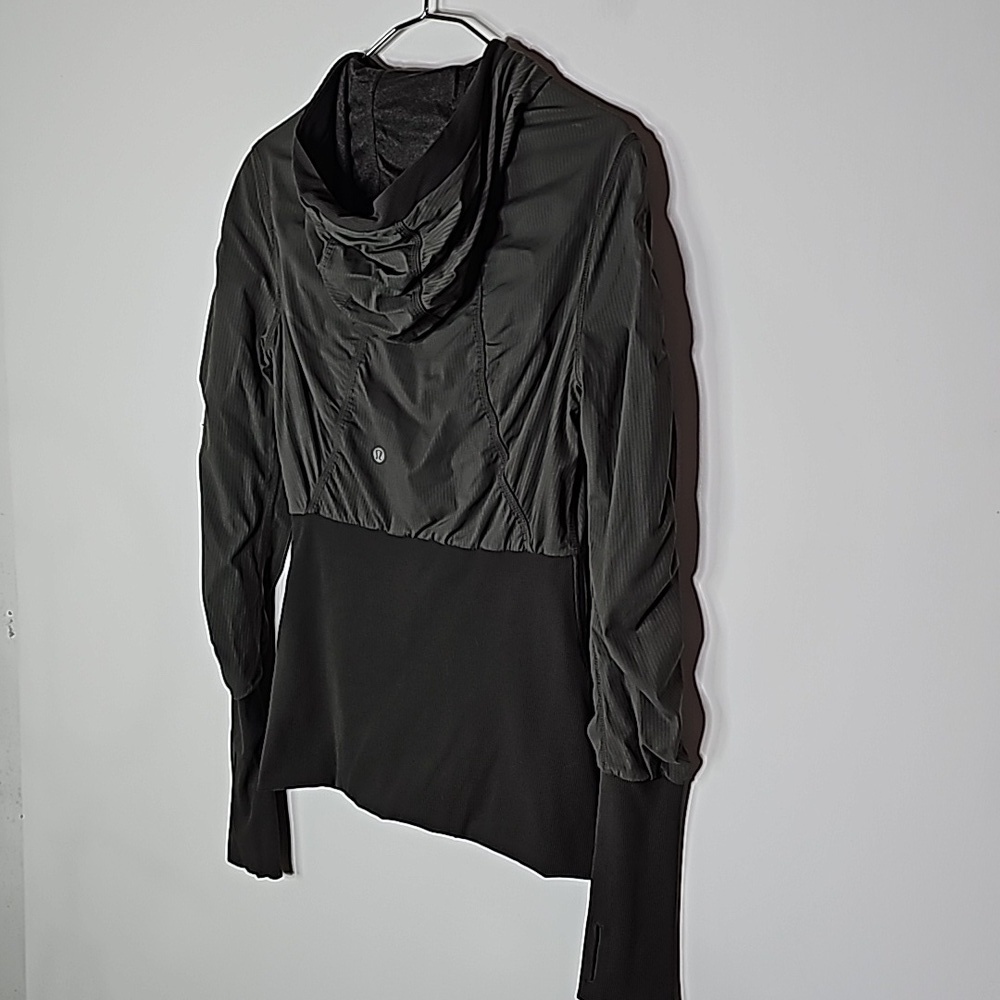 Lululemon gray size 6 zup up hooded design jacket - Picture 4 of 7